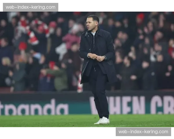 切尔西门将轮换策略引关注 约恩森与桑切斯竞争加剧罗塞尼尔用人抉择